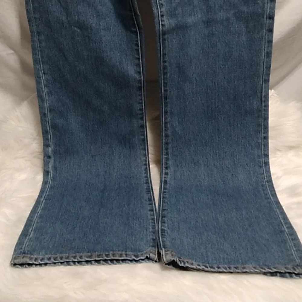 (A-77) SALE! NWT Levis 517 Bootcut Jeans Sz.38x38 W Flaws